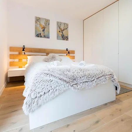 Apartment Apartament Przy Lisciastej Z Tarasem - Dream Apart